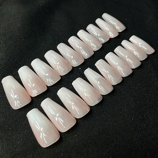 Medium  coffin ombre nails